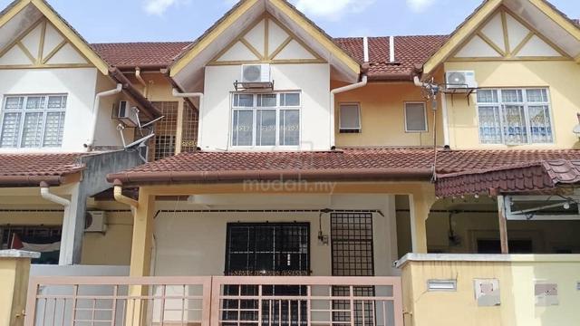 (PARTIALLY FURNISHED NICE UNIT!) 2 Storey Terrace, Puncak Saujana 1