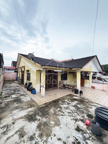 Megah Ria Jalan Api Api Single Storey Semi D 1