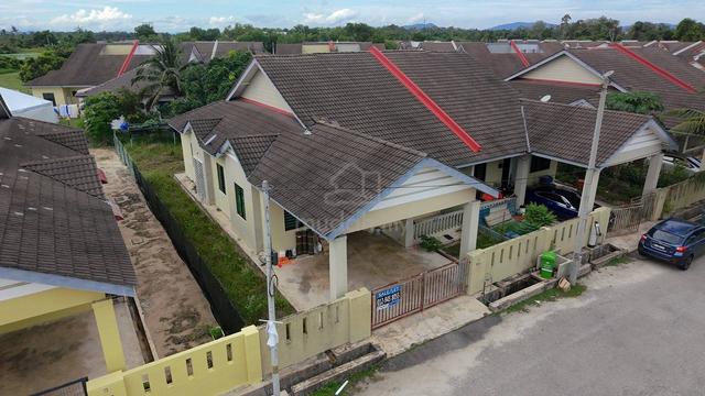 [Tanah Belakang Luas |Belakang Mr.Diy] Semi-D Setingkat Kempadang Aman 1