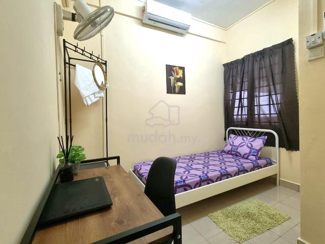 Single Room at Seri Atria Apartment, Subang Bestari 1