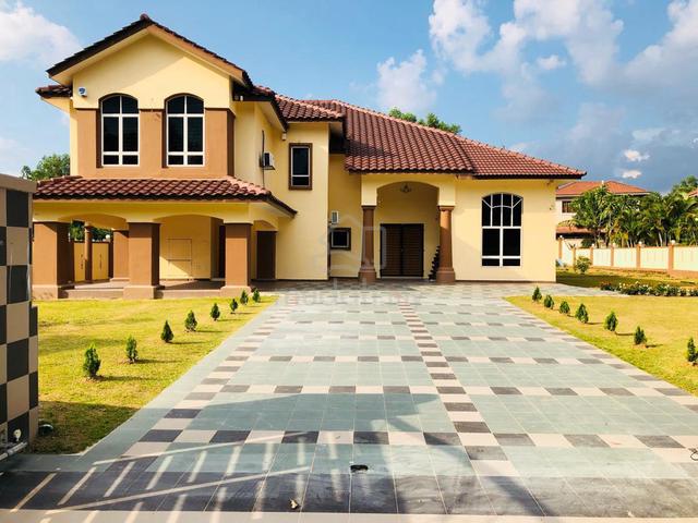 Selangor Beranang Freehold Bungalow House For Sale 1