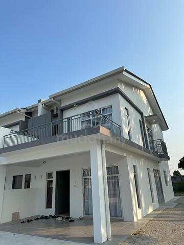 「RARE FIND」35x80 FREEHOLD | Semi-D Concept | 4Bed 4Bath 1