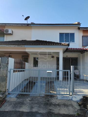 RENT Newly Refurbished Double Storey, Garden Avenue, Seremban 2 1