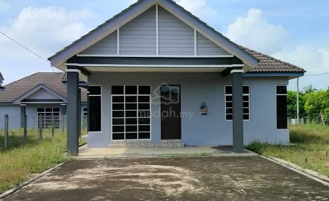 Banglo Setingkat, Taman Ara Murni, Ajil, Kuala Berang, Terengganu. 1