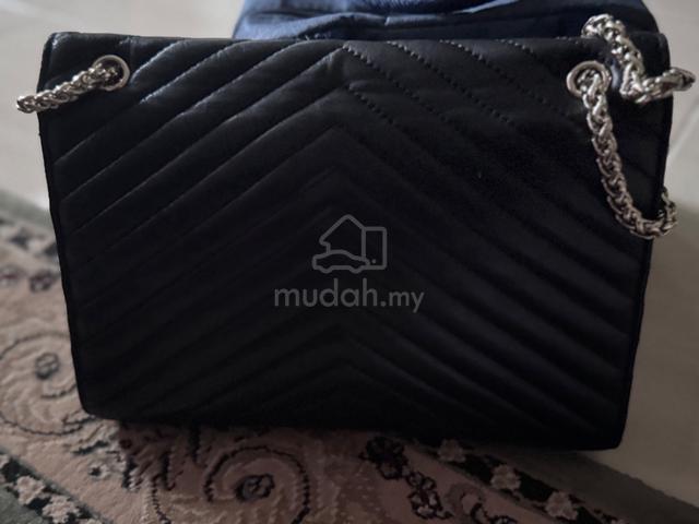 Preowned handbag for sale - photo 3 of 5