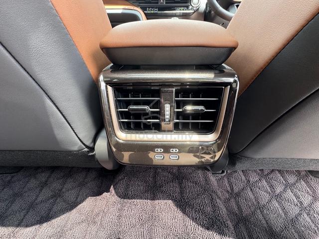 2025 Toyota CROWN ESTATE 2.5 Z (A)HEV MODELLISTA - 4