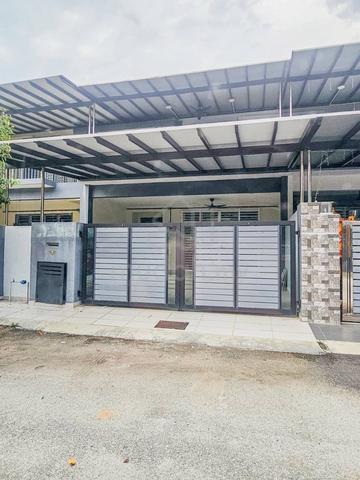 DOUBLE STOREY TERRACE PANTAI SEPANG PUTRA SUNGAI PELEK,Sepang 1