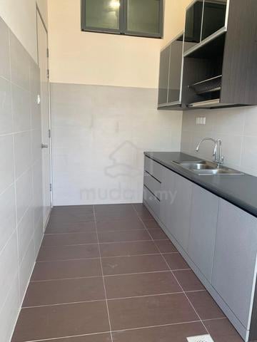 2.5 story house Taman Nusaputra Timur for rent 1