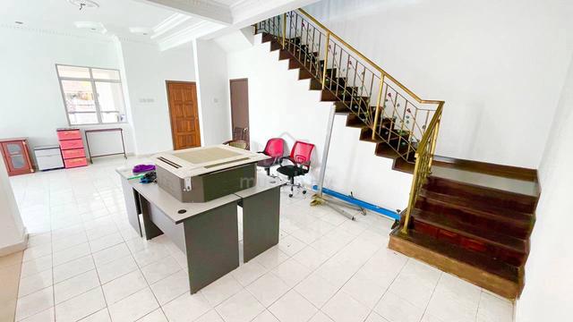 RENOVATED l FREEHOLD Semi D House Bandar Seri Putra Kajang Selangor 1