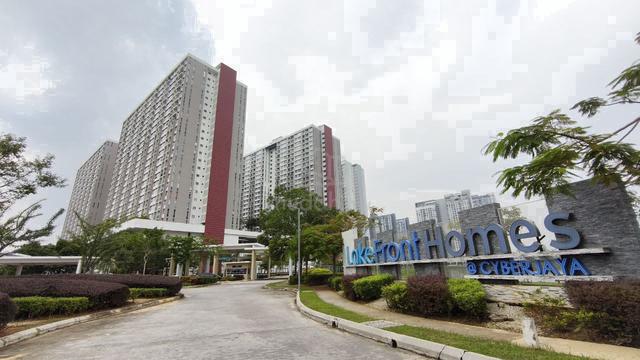 Lakefront Homes @ Cyberjaya 1