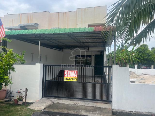 Rumah Dua Tingkat - Rumah Tengah - Taman Cresentia 1