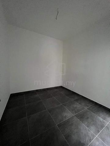 Kulai Taman Tropika Cluster 24x65+10ft extra land Near Kulai Toll 5