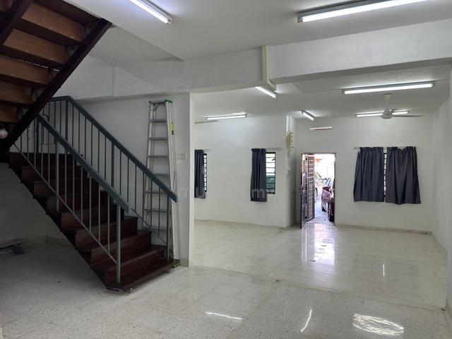 2 Storeys Terrace House for Sale @ Taman Connaught 1
