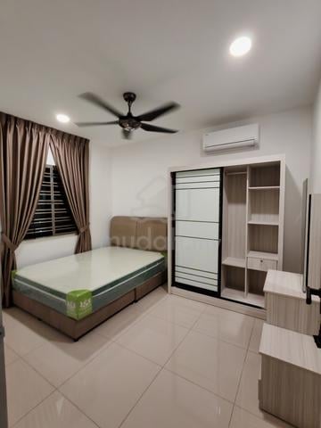 Room @ Permas Jaya 1
