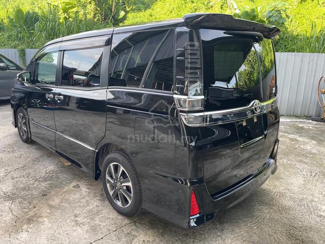 2022 Toyota VOXY 2.0 S-G (A) - 4