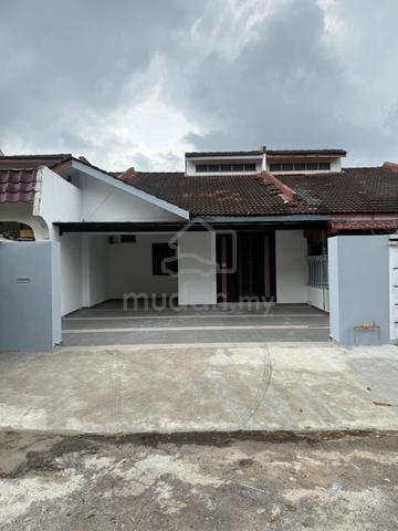 Fully Refurbished Taman Puteri Wangsa Badik Single Storey Terrace 1