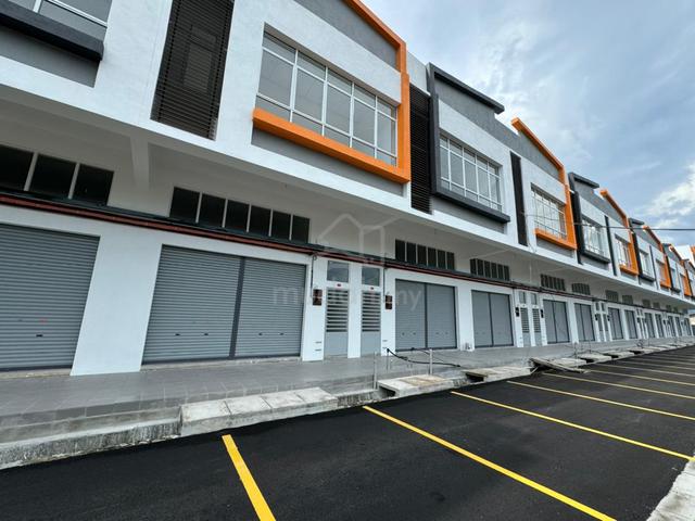 Tasek Taman Puteri Emas Mainroad 2-Stry Shoplot In Simpang Ampat Town! 1