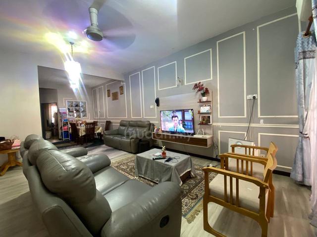 RENOVATED!!Teres Dua Tingkat Taman Seri Dagang, Banting FULLY EXTENDED 1