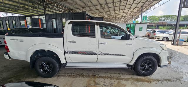 2015 Toyota HILUX 2.5 G TRD SPORTIVO (A) - 4