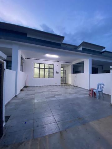 Taman Mengkibol Kluang Terrace House for Rent 1