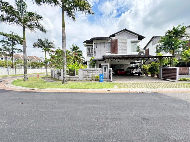 CORNER LOT 2 Storey Bungalow Laman Seri, Seksyen 13 Shah Alam 1