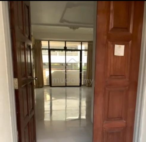 Penhill Condominium 1
