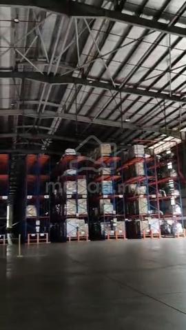 Hot Area Limited Big Warehouse with big land for rent meru klang 1