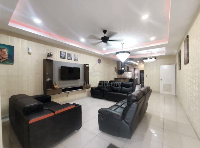 (RENO + PARTIAL FURNISHED) Tiara Sendayan Double Storey Terrace 1