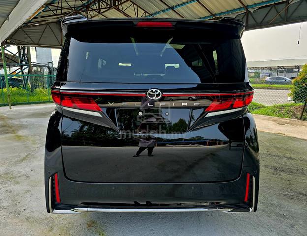 BLACK LEATHER 2025 Toyota VELLFIRE 2.4 Z PREMIER - 4
