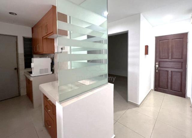 Danau Lumayan: Apartments At Jalan Sri Permaisuri 1 (Phase 2) 1