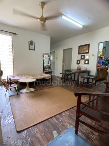 Sri Indah Apartment 1