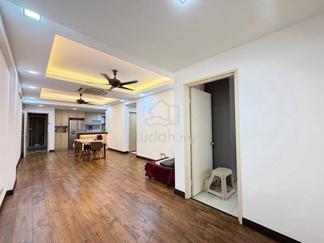 Nilam Puri 1