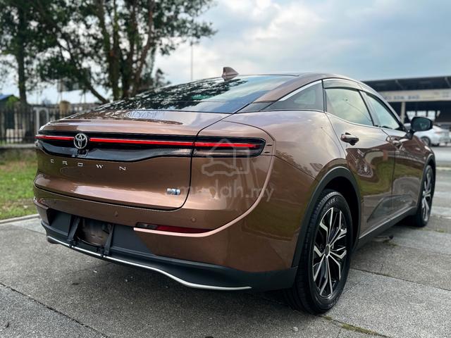 2023 TOYOTA CROWN HYBRID CROSSOVER Recon - 2