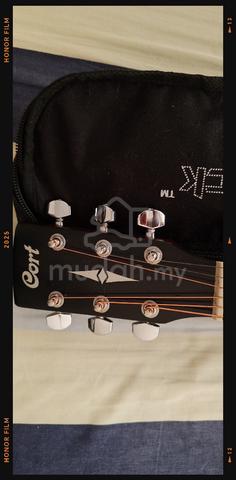 Cort acoustic guitar - photo 3 of 6