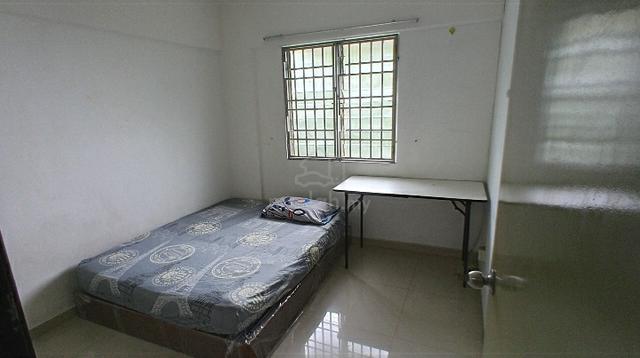 Seaview Room For Rent 1