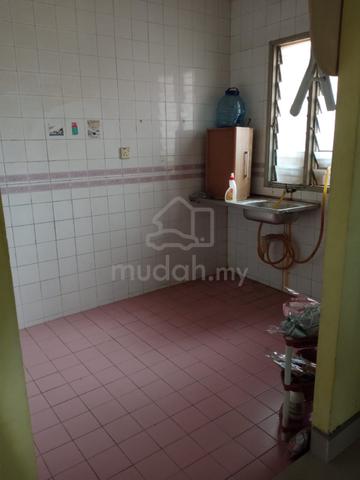 Sri Angkasa Apartment (Shah Alam) 4