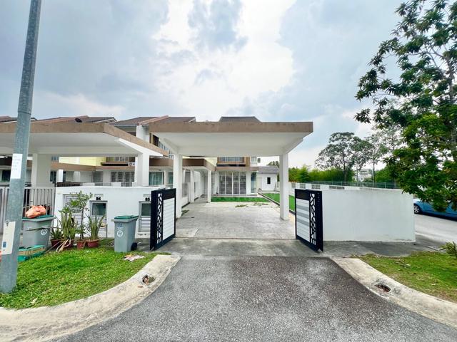 Double Storey Endlot Terrace House Pristine 2 Timur Bandar Baru Enstek 1