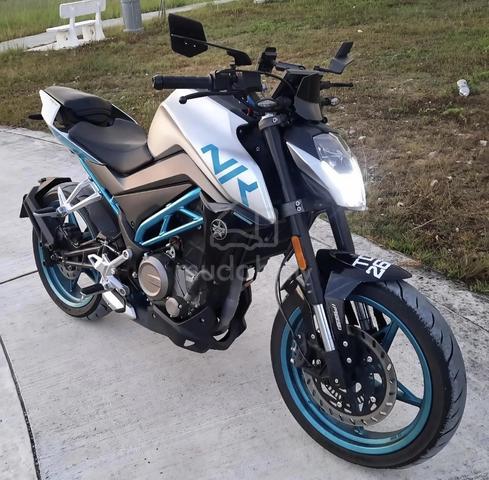 Naked Bike 250NK SE 2025 - photo 3 of 10
