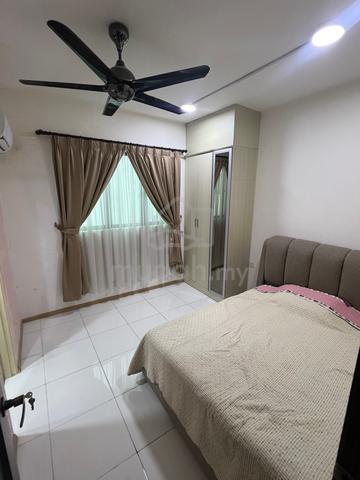 Vista Alam private master room with private entrance 1
