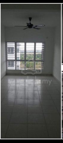 Camellia Court (Nilai Impian) 1