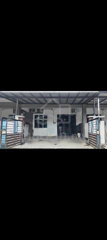 FOR SALE TERRACE HOUSE Simpang Renggam 1