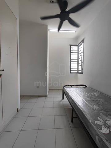 #890 Bilik Sewa Villa G.Patah|Guarded|Parking|Fully Furnished 4