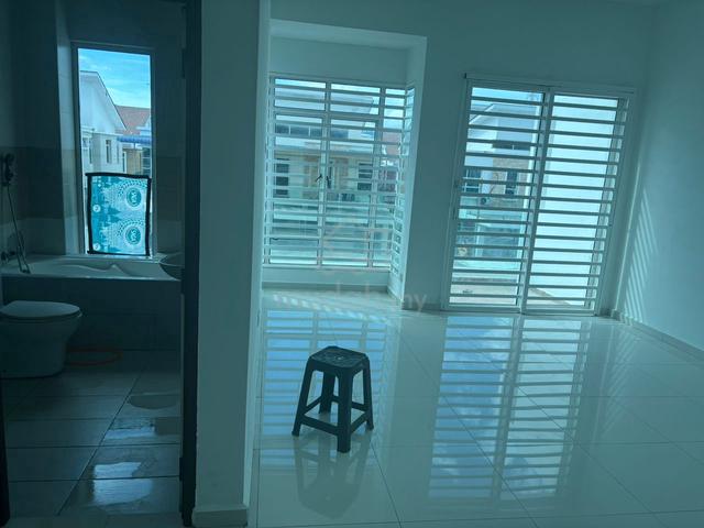 Batu Maung Tempoyak 2-Storey Terrace RENOVATED 4-Bedrooms 1500SF 1