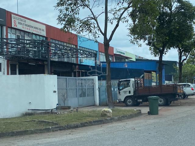 Puchong Tpp area 1.5 Storey Link Factory 1