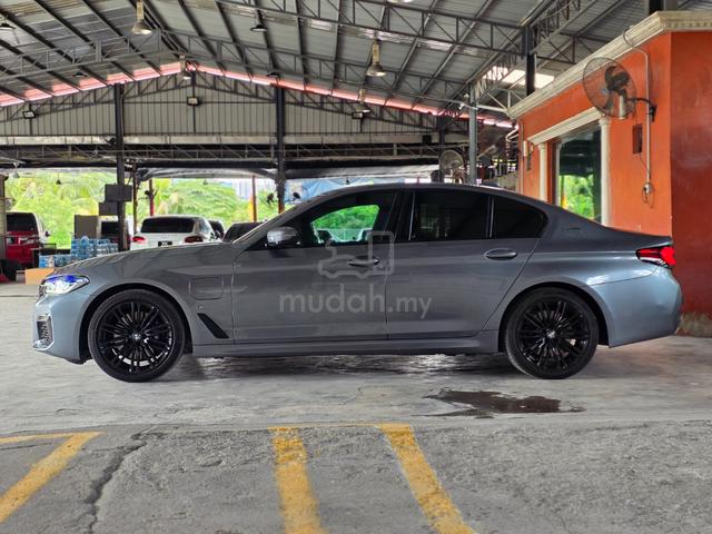 (Loan Kedai) 2019/2020 Bmw 530e 2.0 (A) M-Sport - 4