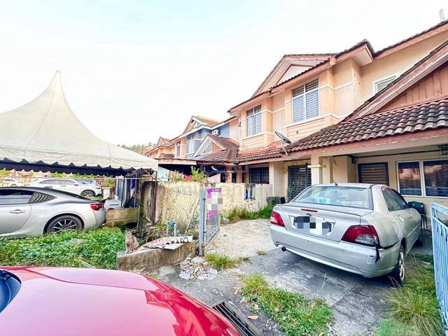 MURAH Double Storey Lorong Az-Zaharah Bandar Puncak Alam, Selangor 1