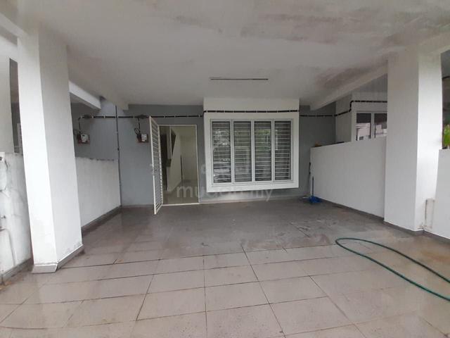 Double Storey Taman Impian Sutera 3 Seksyen 30 Jalan Kebun Shah Alam 1
