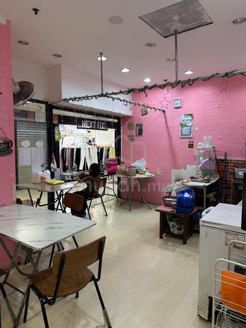 Centre Point Mall, 1st floor Retail lot, Corner (Cheap) 1