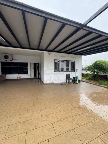 Johor Jaya 1 Storey Corner Lot for RENT jalan Teratai Tebrau 1