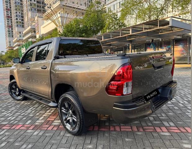 2021 Toyota HILUX 2.4 E (A) LIKE NEW - 5